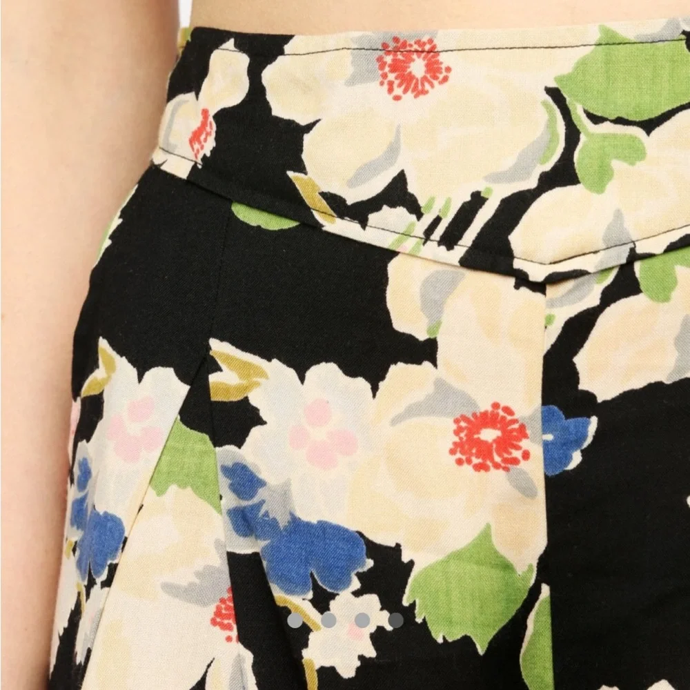 Kimchi Blue Floral High Waisted Culotte Shorts. - Picture 3 of 8